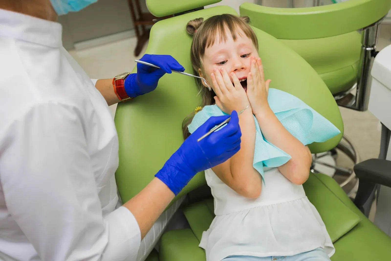 How to Help Children Who Are Afraid of the Dentist?